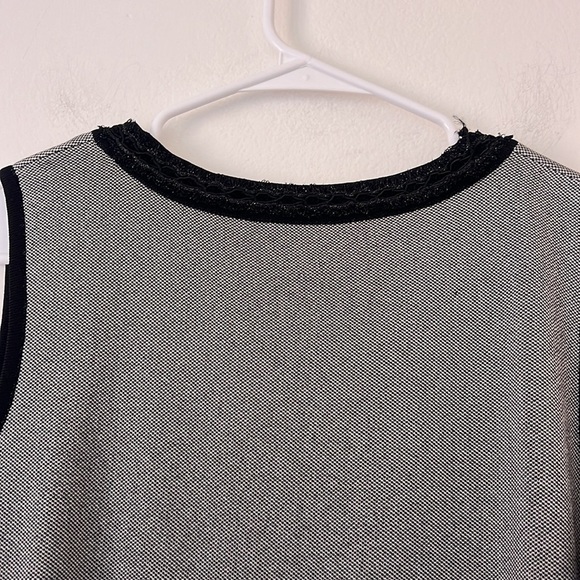 Exclusively Misook Tank Top Size Medium Black and White - Picture 4 of 6